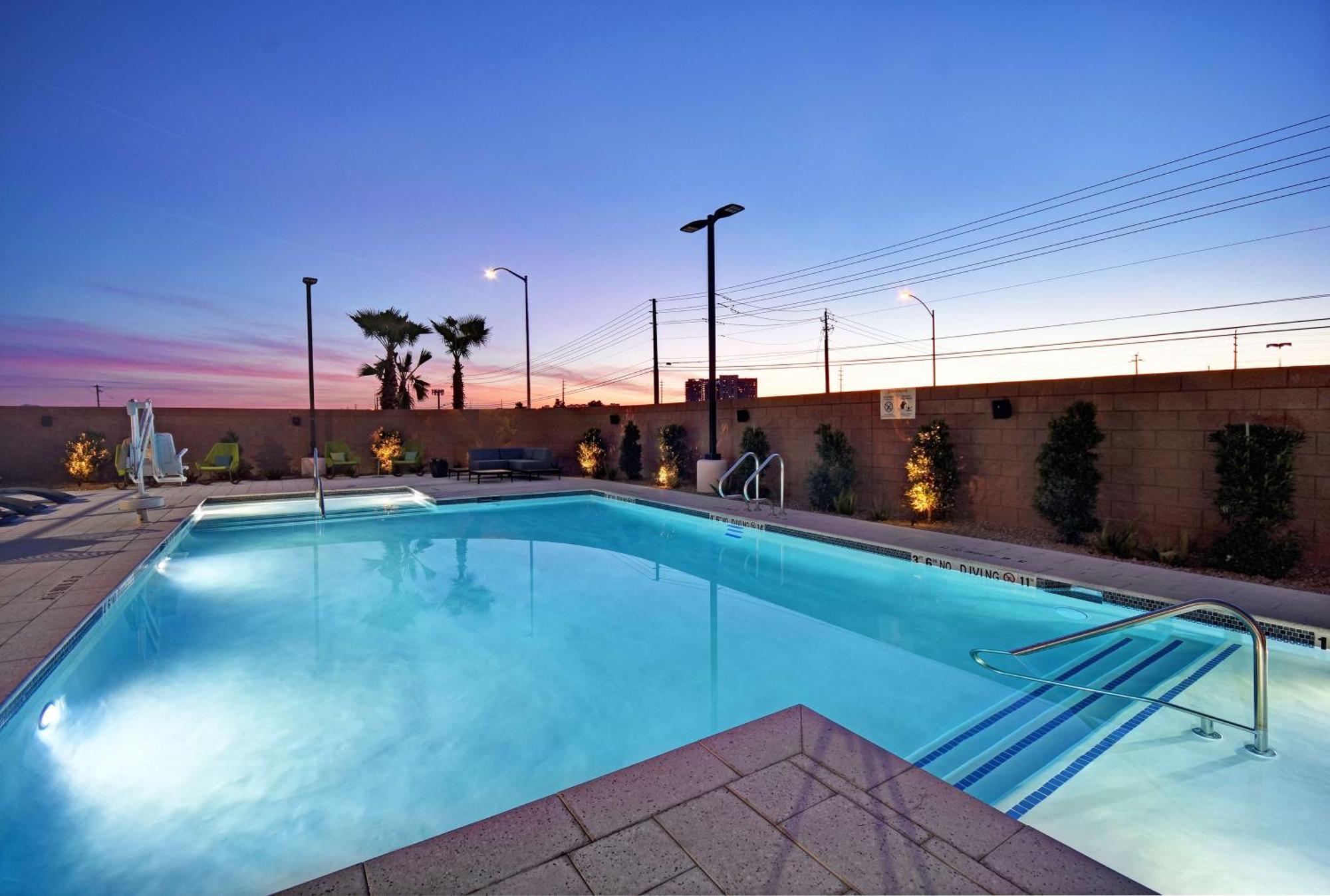 Hampton Inn Las Vegas Strip South, Nv 89123 Bagian luar foto
